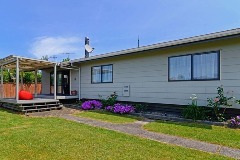 Photo of property in 1 Darroch Street, Fairy Springs, Rotorua, 3015