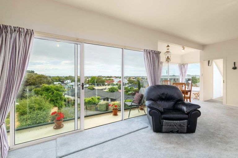 Photo of property in 1/7 Ball Lane, Redcliffs, Christchurch, 8081