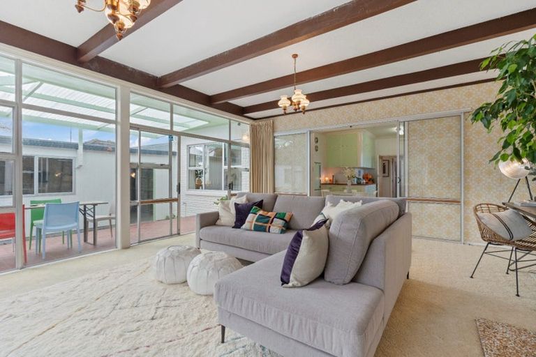 Photo of property in 39 Coates Street, Tawa, Wellington, 5028