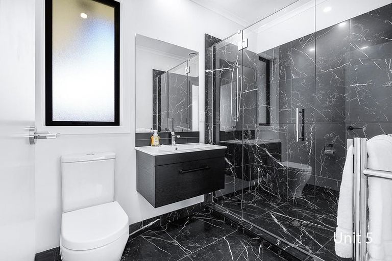 Photo of property in 67d Divich Avenue, Te Atatu South, Auckland, 0610