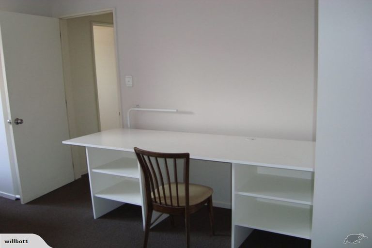 Photo of property in 5b Paeroa Street, Riccarton, Christchurch, 8041