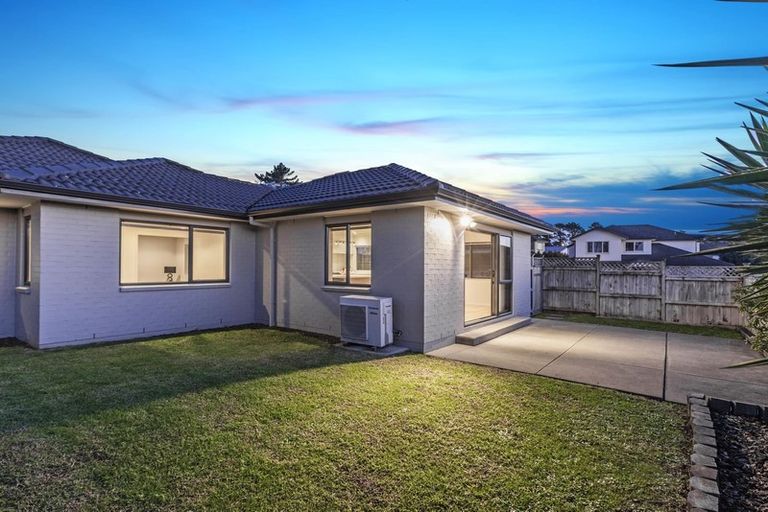 Photo of property in 94 Oakway Drive, Schnapper Rock, Auckland, 0632