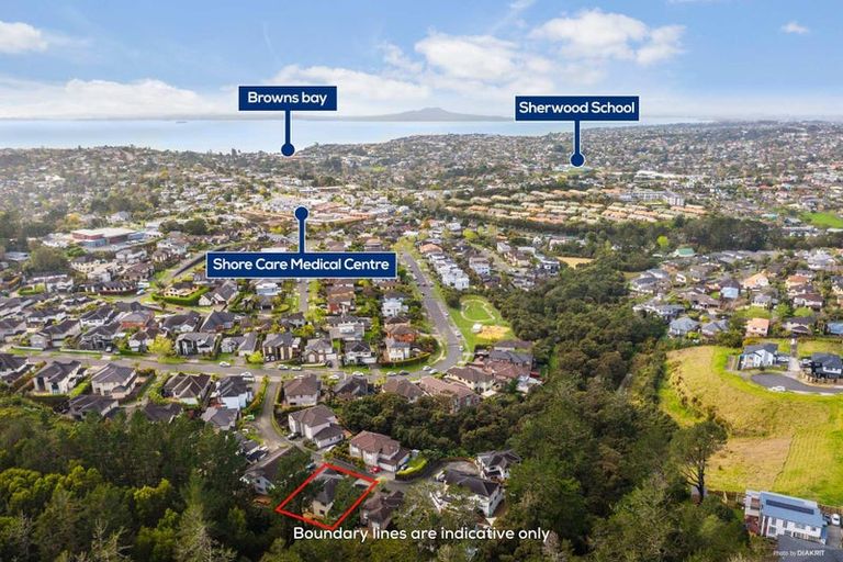 Photo of property in 56 Harrowglen Drive, Northcross, Auckland, 0630