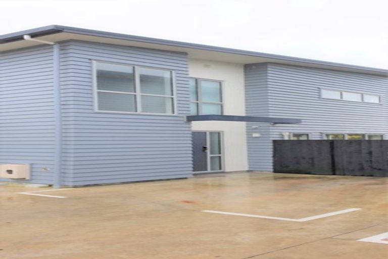 Photo of property in 2/11 Crosher Place, Silverdale, Hamilton, 3216