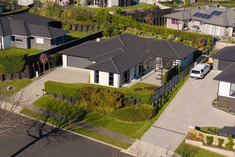 Photo of property in 19 Ballintoy Park Drive, Welcome Bay, Tauranga, 3175