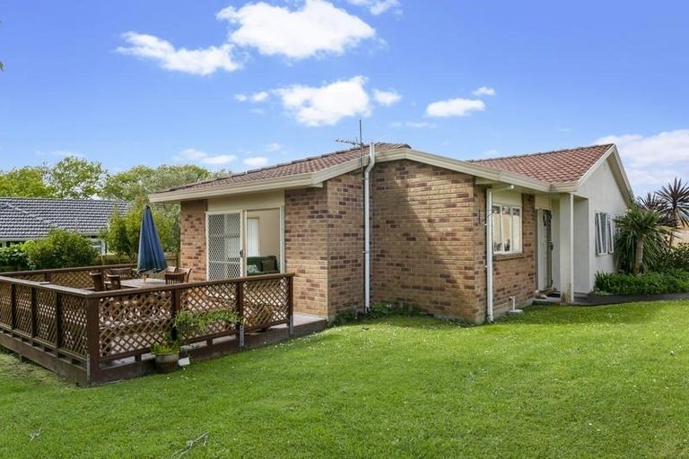 Photo of property in 127d Parrs Cross Road, Glen Eden, Auckland, 0612