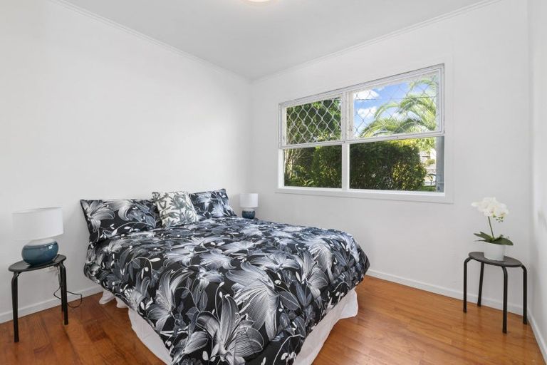 Photo of property in 34 Blease Street, New Lynn, Auckland, 0600