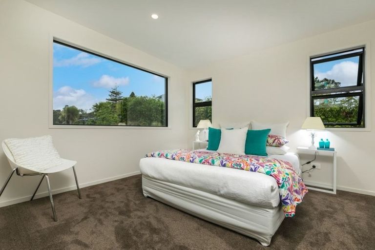 Photo of property in 21b Churchouse Road, Greenhithe, Auckland, 0632