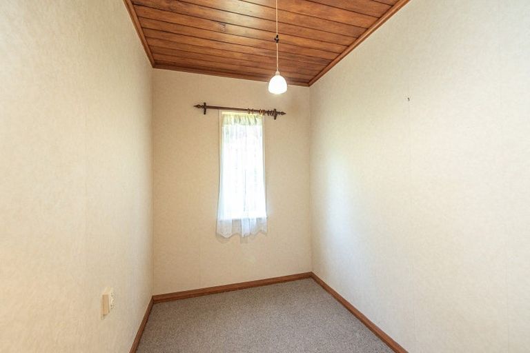 Photo of property in 10 Cavell Place, Gonville, Whanganui, 4501