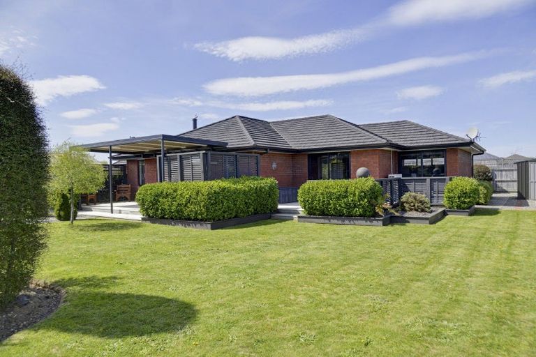 Photo of property in 7 Routhan Way, Carterton, 5713