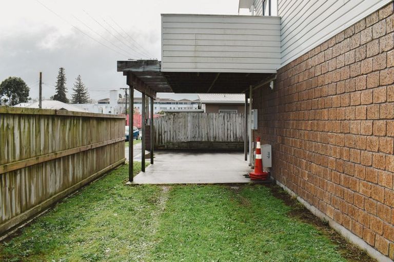 Photo of property in 12a Dowding Street, Melville, Hamilton, 3206