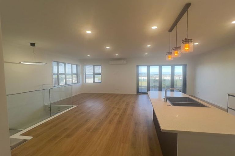 Photo of property in 84 Joseph Street, Flat Bush, Auckland, 2019