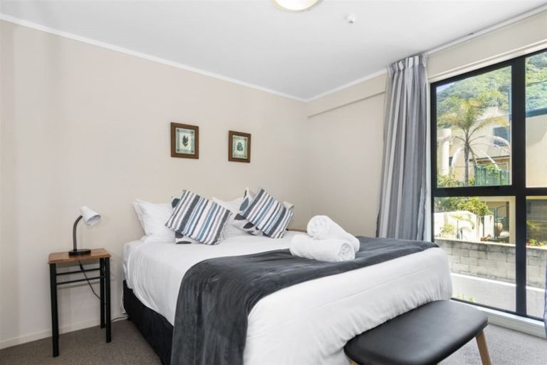 Photo of property in Capri Apartments, 5 The Mall, Mount Maunganui, 3116