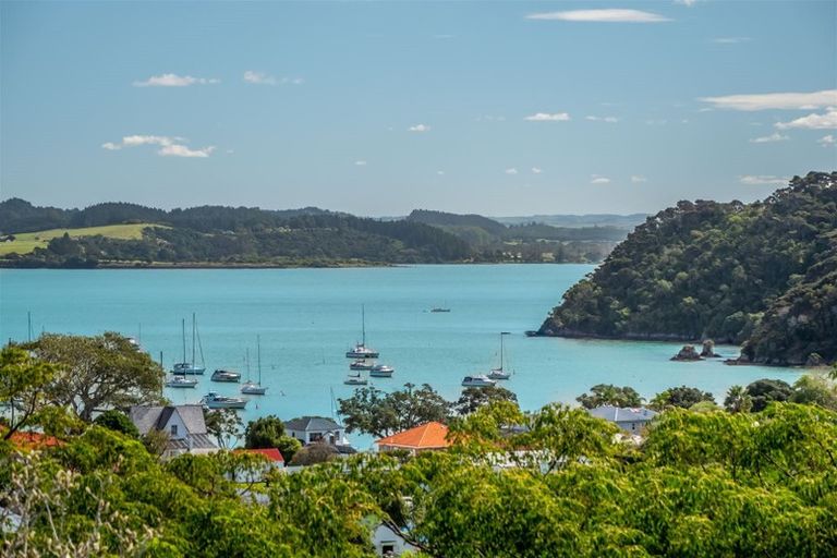 Photo of property in 3 Oneroa Road, Russell, 0202