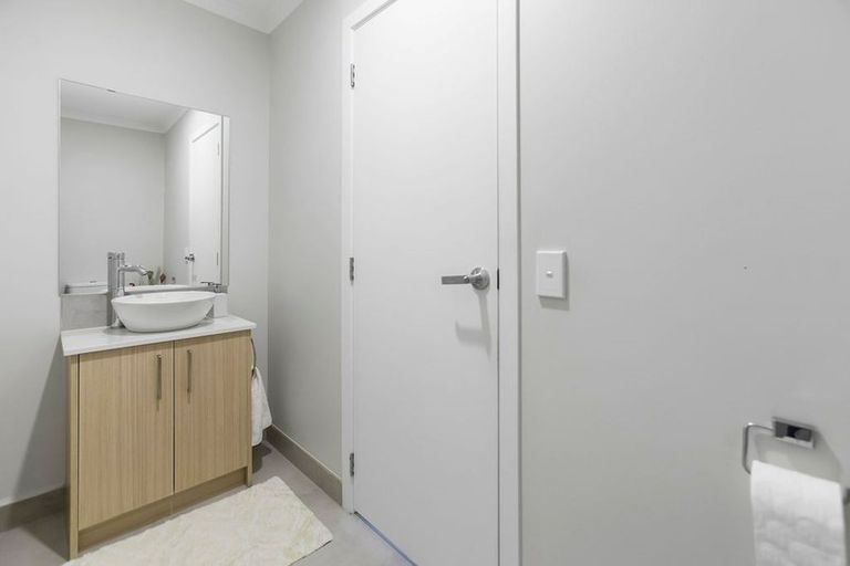 Photo of property in 76 Arrowsmith Drive, Flat Bush, Auckland, 2019