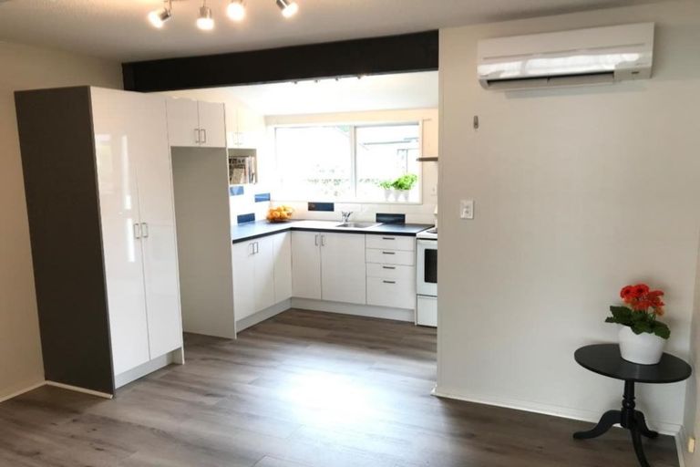 Photo of property in 2/321 Wairakei Road, Burnside, Christchurch, 8053