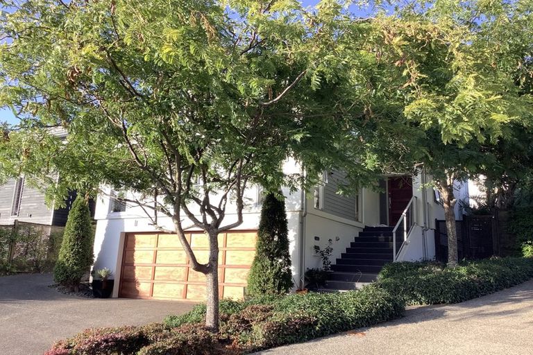 Photo of property in 119 Beach Road, Castor Bay, Auckland, 0620