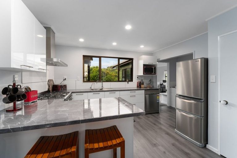 Photo of property in 10 Latitude Close, Whitby, Porirua, 5024