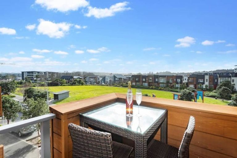 Photo of property in 201/160a Hobsonville Point Road, Hobsonville, Auckland, 0616