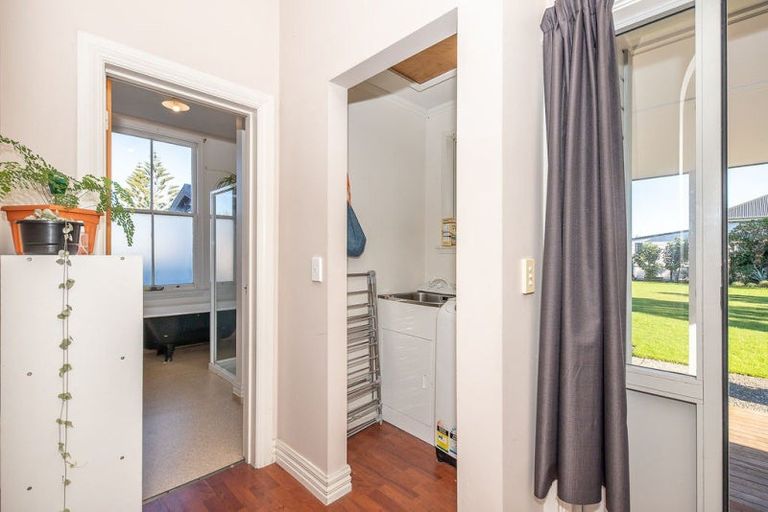 Photo of property in 52 Romilly Street, Westport, 7825