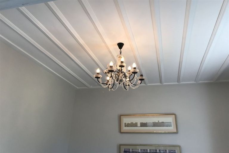 Photo of property in 9 Grammar Street, Kimbolton, 4777