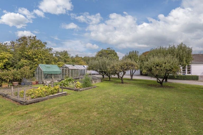 Photo of property in 30 Sawyers Arms Road, Northcote, Christchurch, 8052