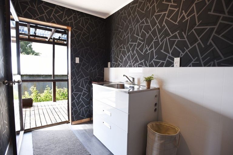 Photo of property in 411 Great North Road, Winton, 9720