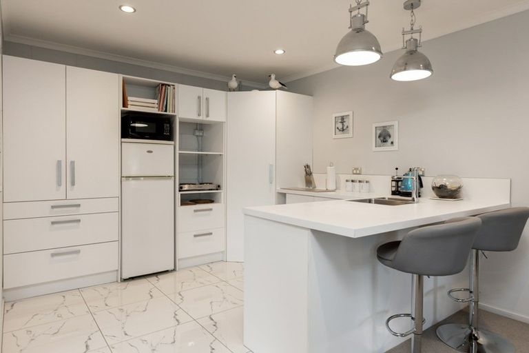 Photo of property in 7 Finlay Grove, Waikawa, Picton, 7220