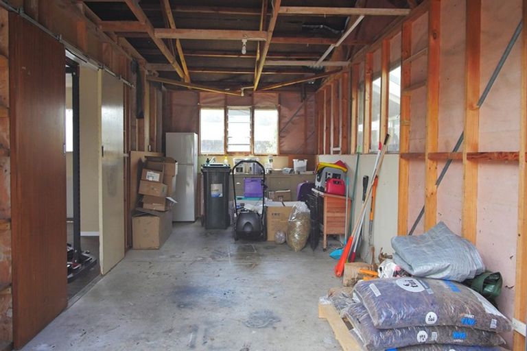 Photo of property in 3 Apollo Parade, Milson, Palmerston North, 4414