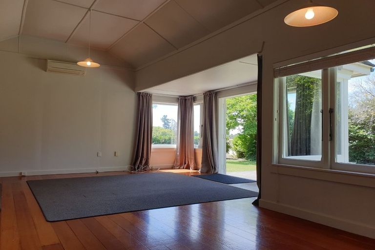 Photo of property in 96 Havelock Road, Havelock North, 4130