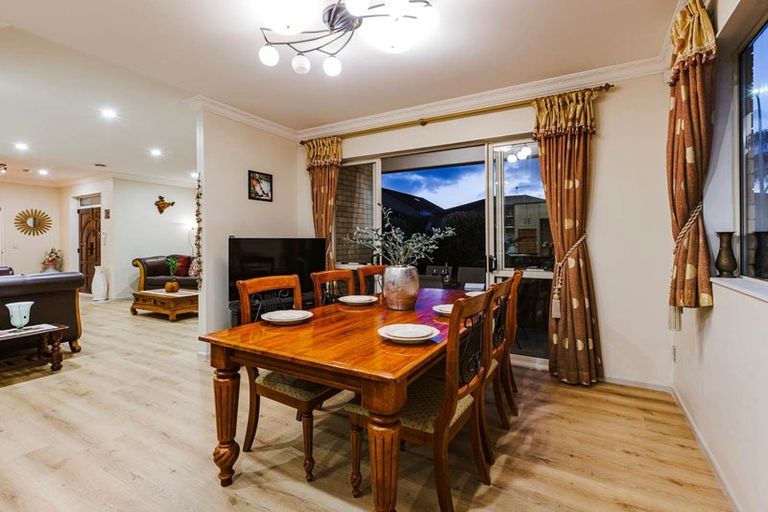 Photo of property in 12 Janway Avenue, Flat Bush, Auckland, 2016