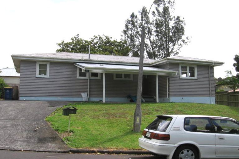 Photo of property in 2 Serwayne Place, Sunnyvale, Auckland, 0612