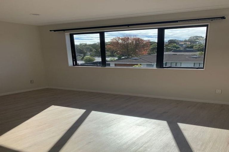 Photo of property in 2c Celina Place, Browns Bay, Auckland, 0630