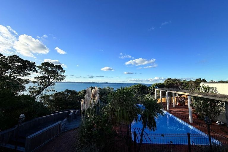 Photo of property in 74 Ardern Avenue, Stanmore Bay, Whangaparaoa, 0932