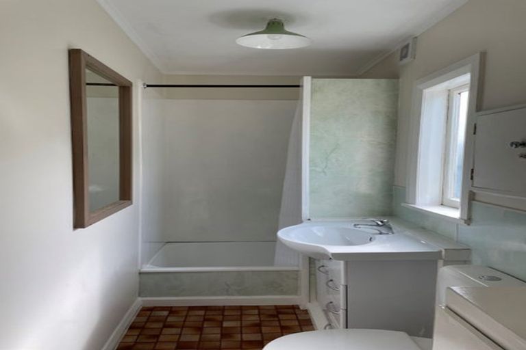 Photo of property in 11 Falcon Street, New Brighton, Christchurch, 8061