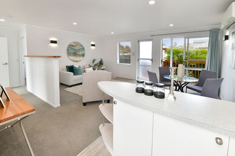 Photo of property in 33b Springs Road, Parakai, 0830