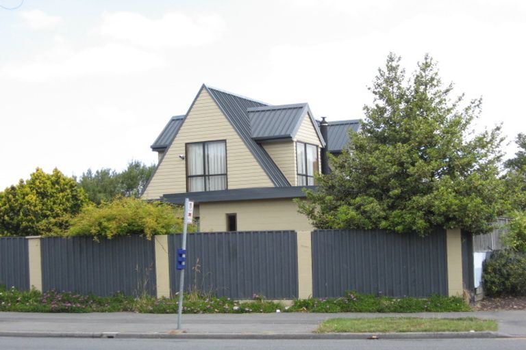 Photo of property in 444 Mairehau Road, Parklands, Christchurch, 8083
