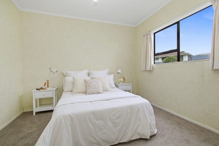 Photo of property in 49 Woodman Drive, Tawa, Wellington, 5028