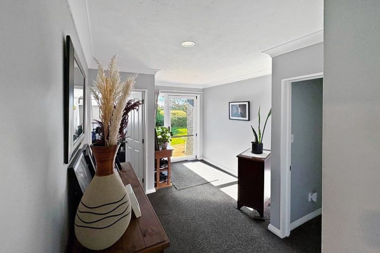 Photo of property in 2 Oakden Drive, Darfield, 7510