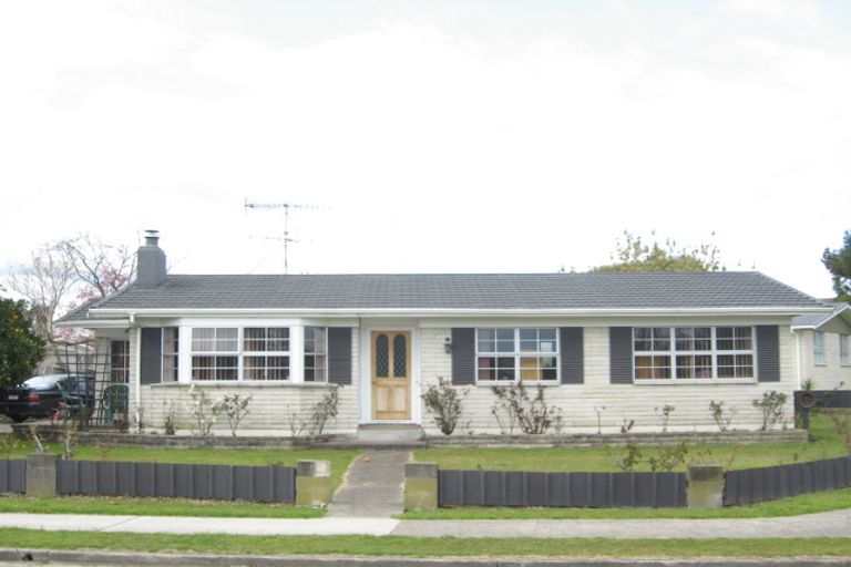 Photo of property in 1 Matipo Place, Edgecumbe, 3120