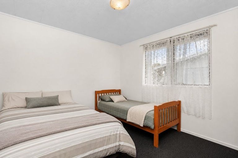 Photo of property in 2/63 Palmers Road, Clendon Park, Auckland, 2103