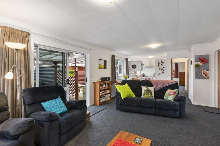Photo of property in 8a Alexander Place, Otaki, 5512