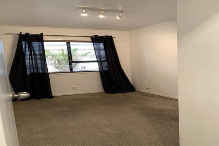 Photo of property in 32a Elliot Street, Howick, Auckland, 2014