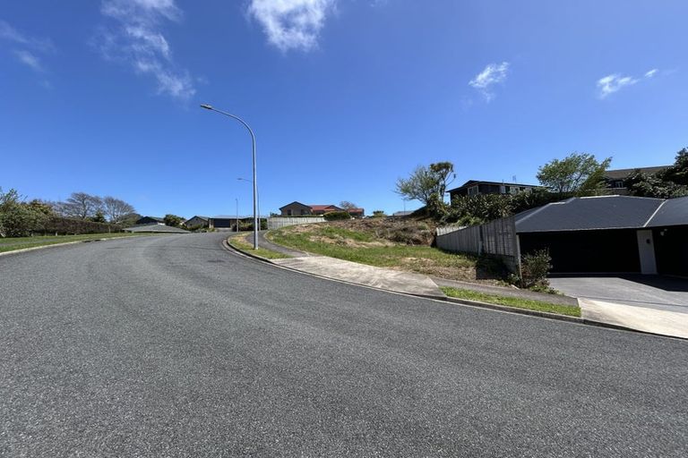 Photo of property in 1 Frederick Place, Whalers Gate, New Plymouth, 4310
