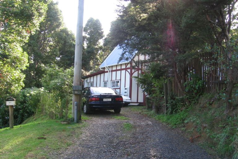 Photo of property in 41 Kauri Point Road, Laingholm, Auckland, 0604