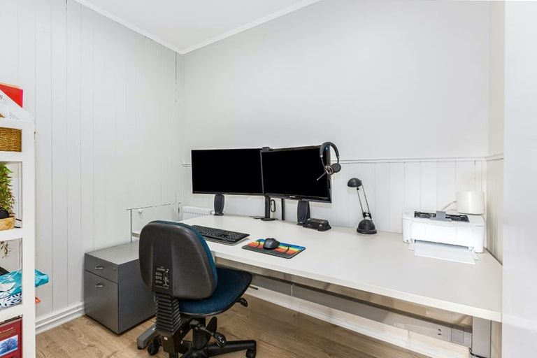 Photo of property in 34 Exploration Way, Whitby, Porirua, 5024