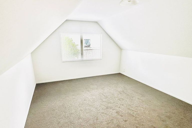 Photo of property in 74 Lonsdale Street, Belleknowes, Dunedin, 9011