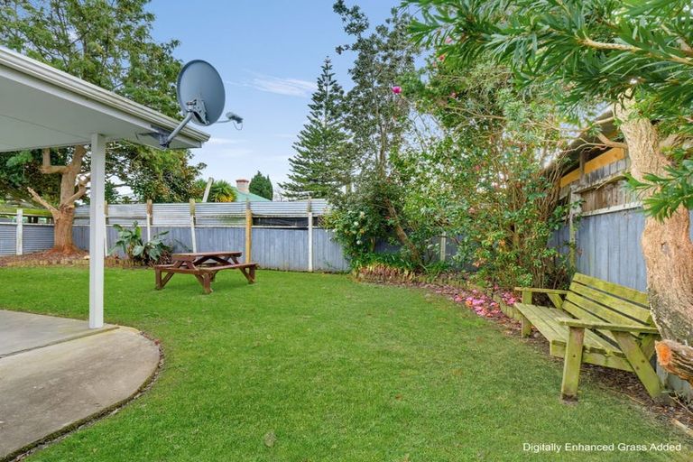 Photo of property in 10b Ihle Street, Terrace End, Palmerston North, 4410