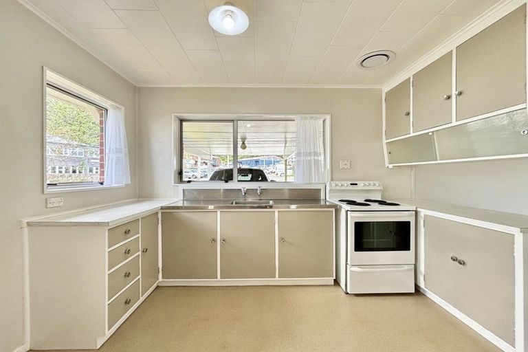 Photo of property in 3/12 Fraser Street, Wainuiomata, Lower Hutt, 5014