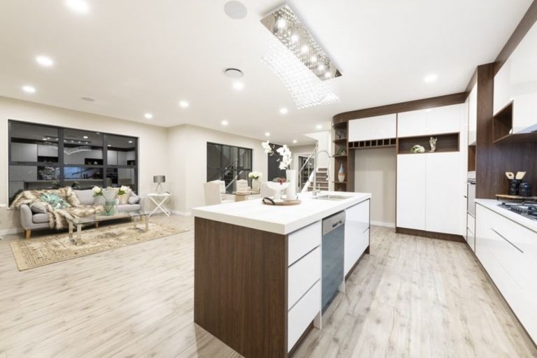 Photo of property in 67 Drumbuoy Drive, Flat Bush, Auckland, 2019